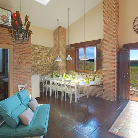 Nyaraló Casona Alto Sarracin *